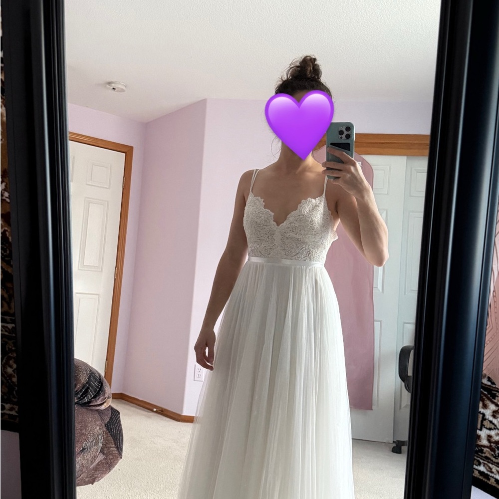 Elegant Daalarna designer wedding dress
